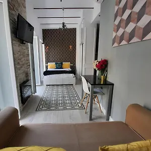 La Del Conde Luxury Homestay