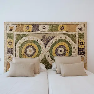 Eva Recommends Castellar Pool & Terrace Apartment