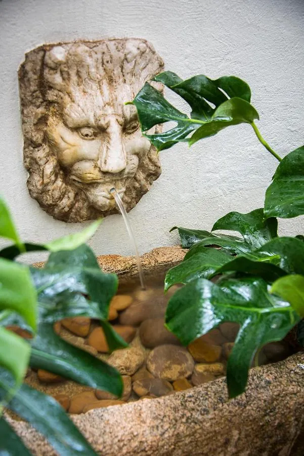 Casa De Triana Luxury Suites By Casa Del Poeta Seville Apartment