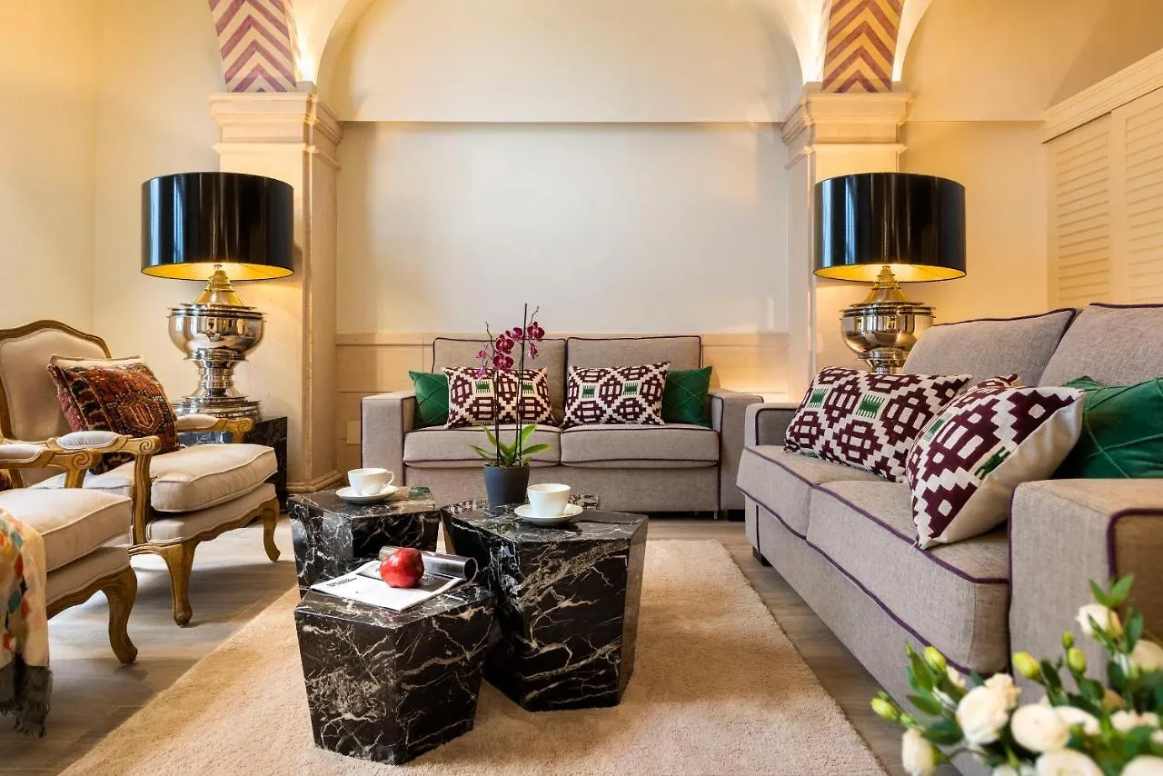 Casa De Triana Luxury Suites By Casa Del Poeta Seville 0*,