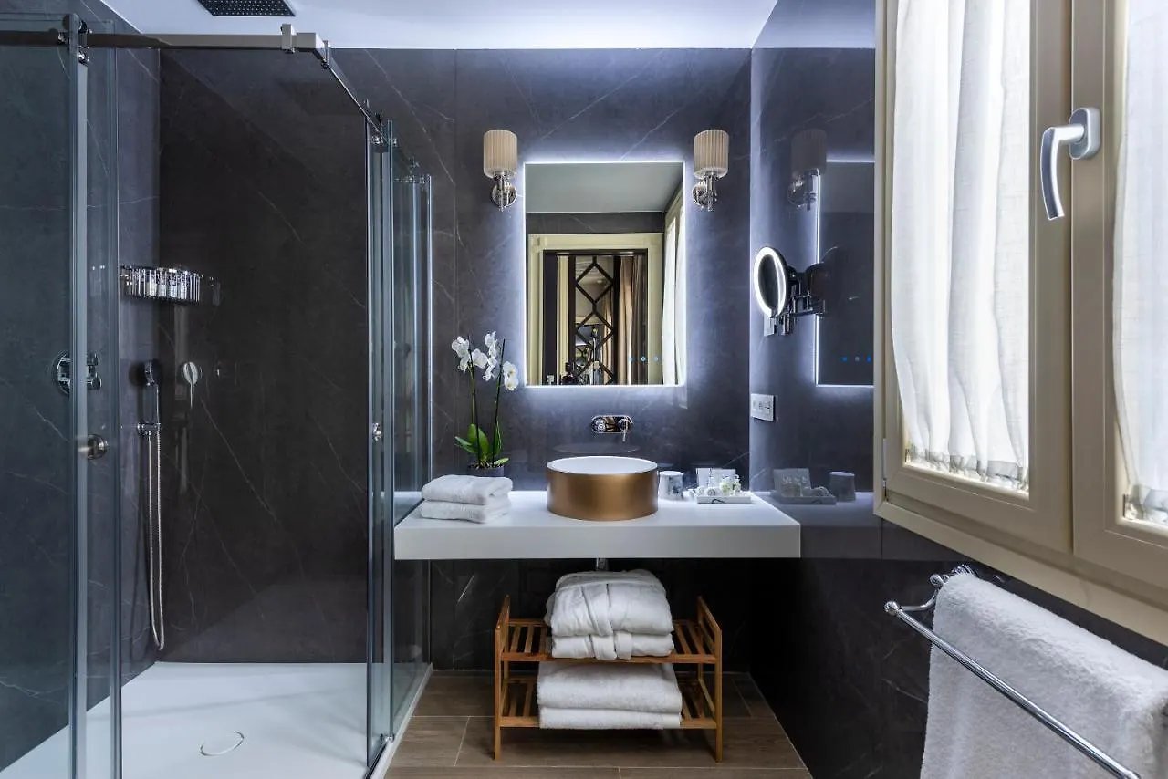 Casa De Triana Luxury Suites By Casa Del Poeta Seville 0*,